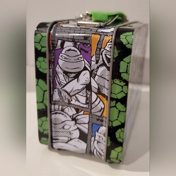 Nickelodeon Teenage Mutant Turtles Embossed Metal Lunch Box 5.5 Inches - Picture 3 of 9